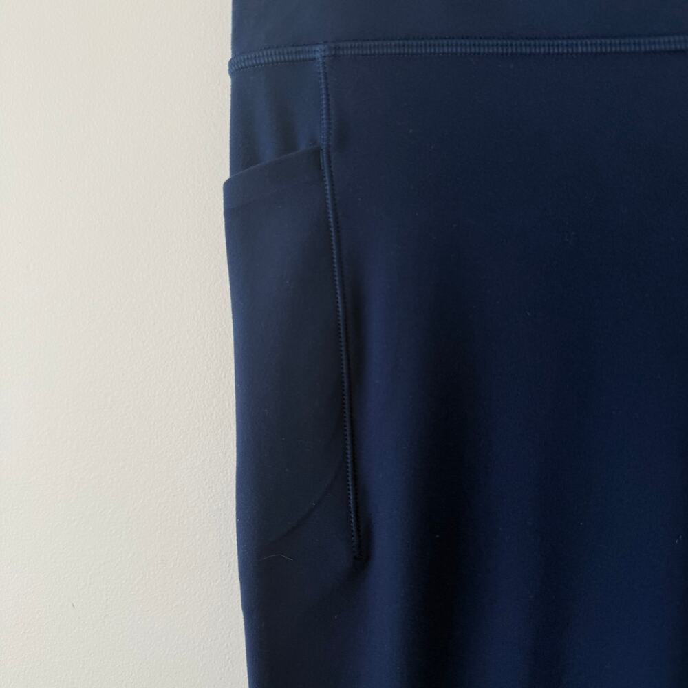 Athleta Salutation Stash Pocket II Tight Ultramarine Blue Size M Side Pockets - Picture 5 of 8